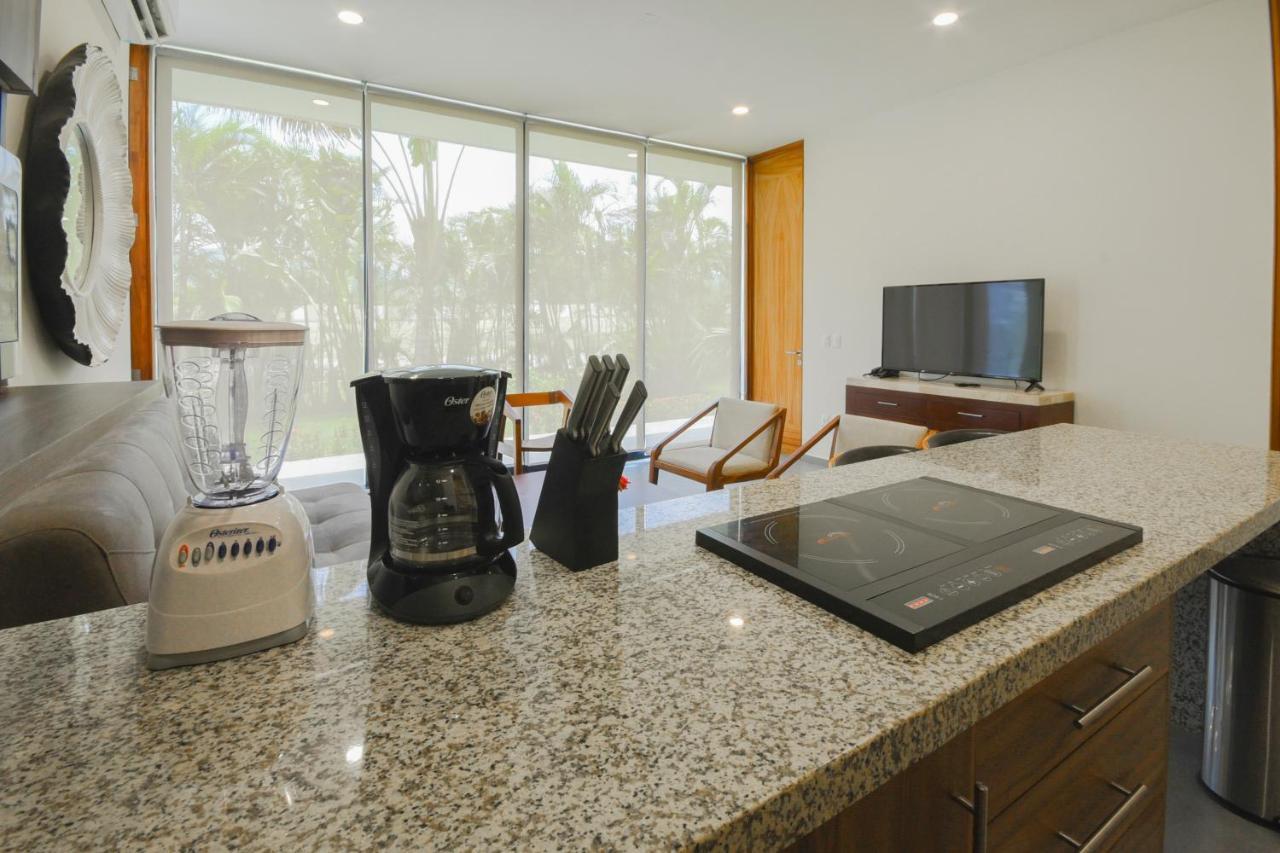 B Nayar Family Luxury Suites & Villas Residences La Cruz de Huanacaxtle ภายนอก รูปภาพ